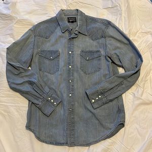 Imogene and Willie "Leo washed pearl Snap" denim shirt.